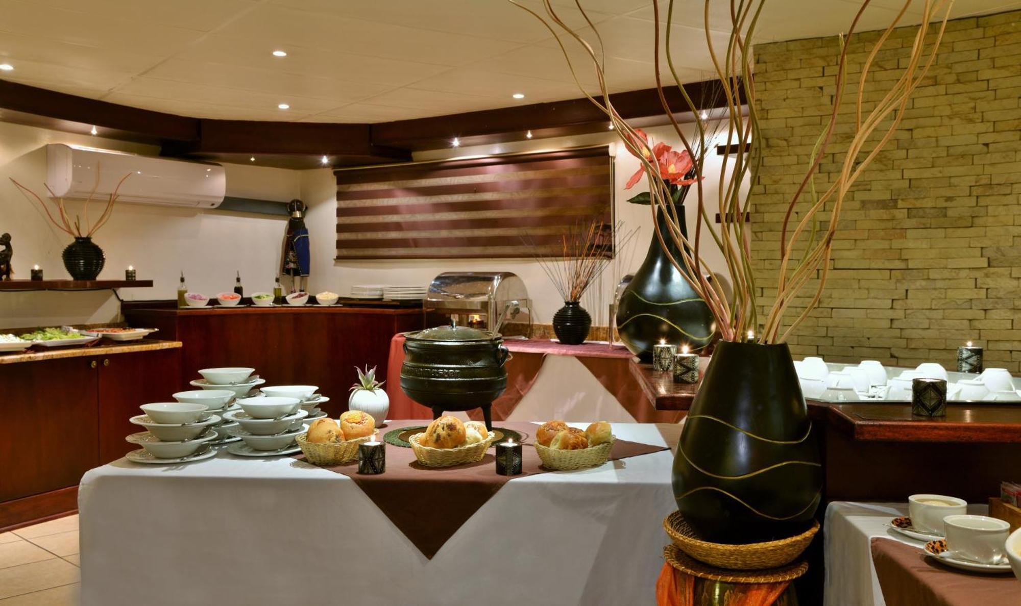 Shishangeni By Bon Hotels, Kruger National Park Komatipoort Bagian luar foto